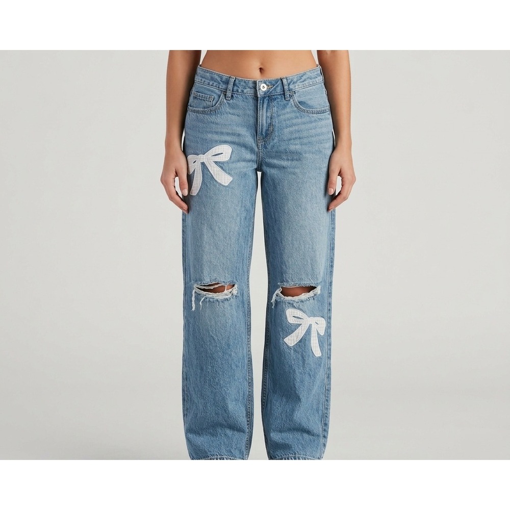 Abercrombie Kids Low Rise Baggy Jeans Light Wash Bow Patches Ripped Size 13/14 R